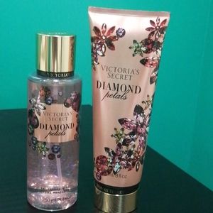 ❤Victoria's Secret Diamond Petals Mist and Lotion.